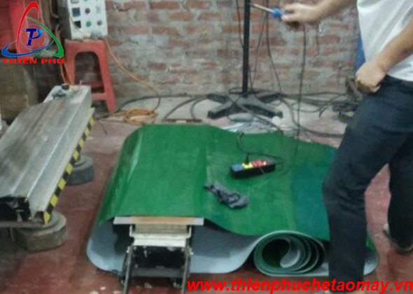 /Ép Nhiệt Băng Tải PVC